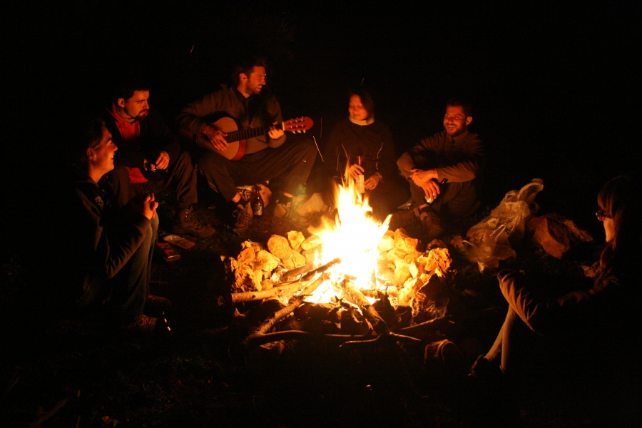 Campfire_guitar